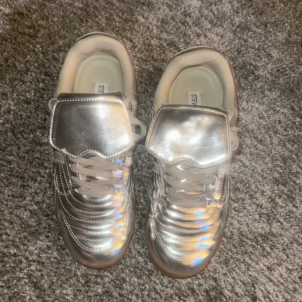 Steve Madden Silver Madrid Sneakers